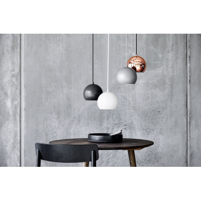 FRANDSEN Lampa wisząca Pendant Ball ø18 cm. Kolor czarny