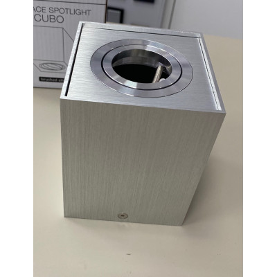 Ledline Oprawa natynkowa punktowa kwadrat Cubo, kolor brushed silver