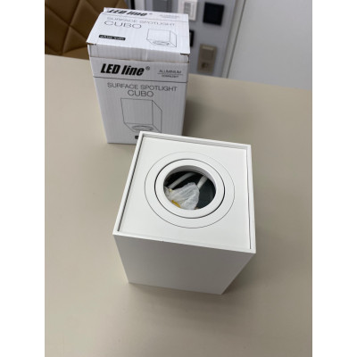 Ledline Oprawa natynkowa punktowa kwadrat Cubo, kolor white matt