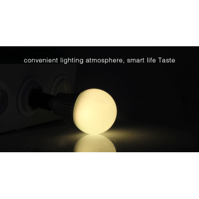 Lampa LED E14 5W RGB+CCT 230V FUT013